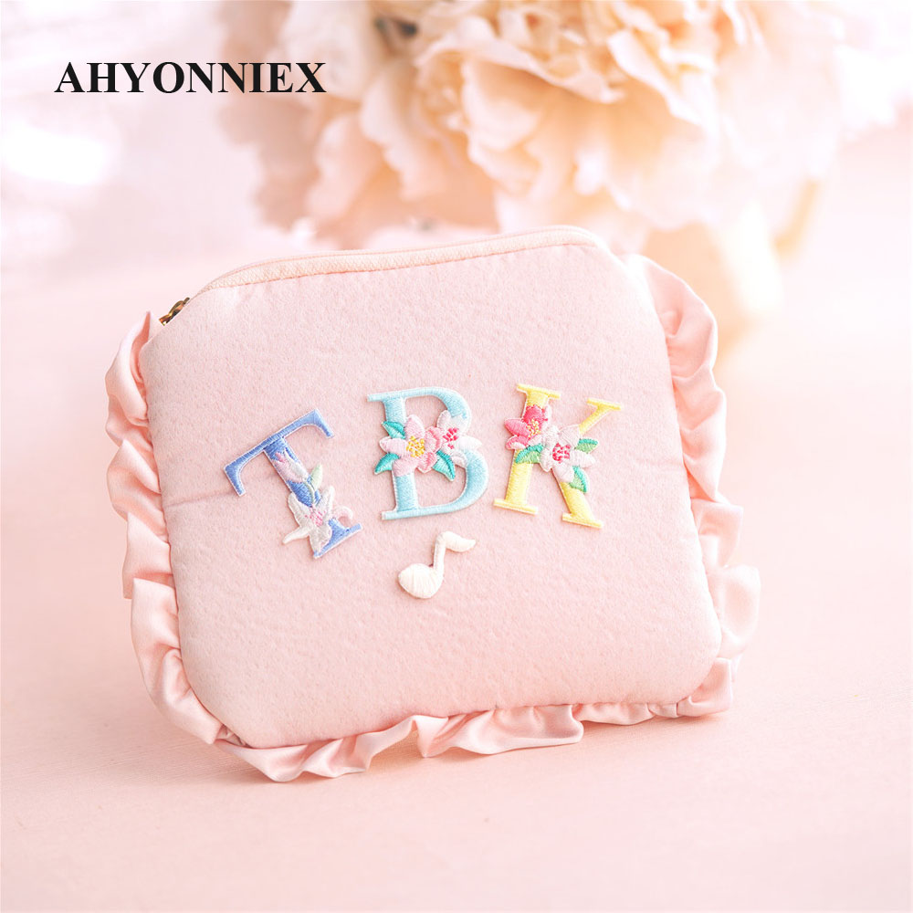1 Piece Flower English Letters - огляд і ціна Embroidery Letter N