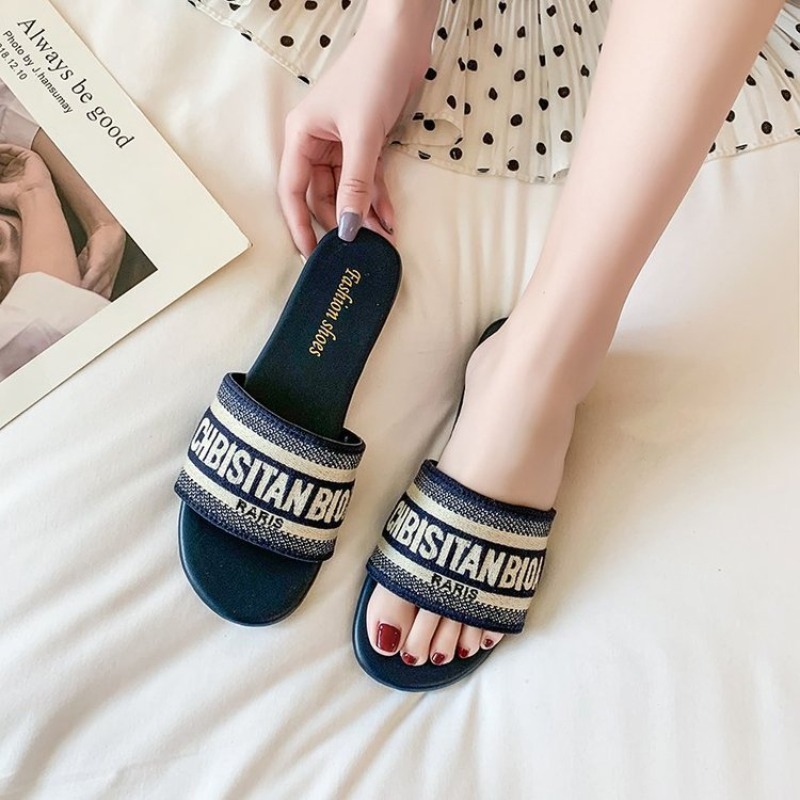 Women's Fashion Flat Slippers  - огляд і ціна Embroidery Letter